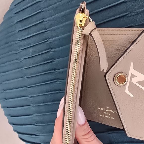 Louis Vuitton Victorine wallet - Picture 11 of 15